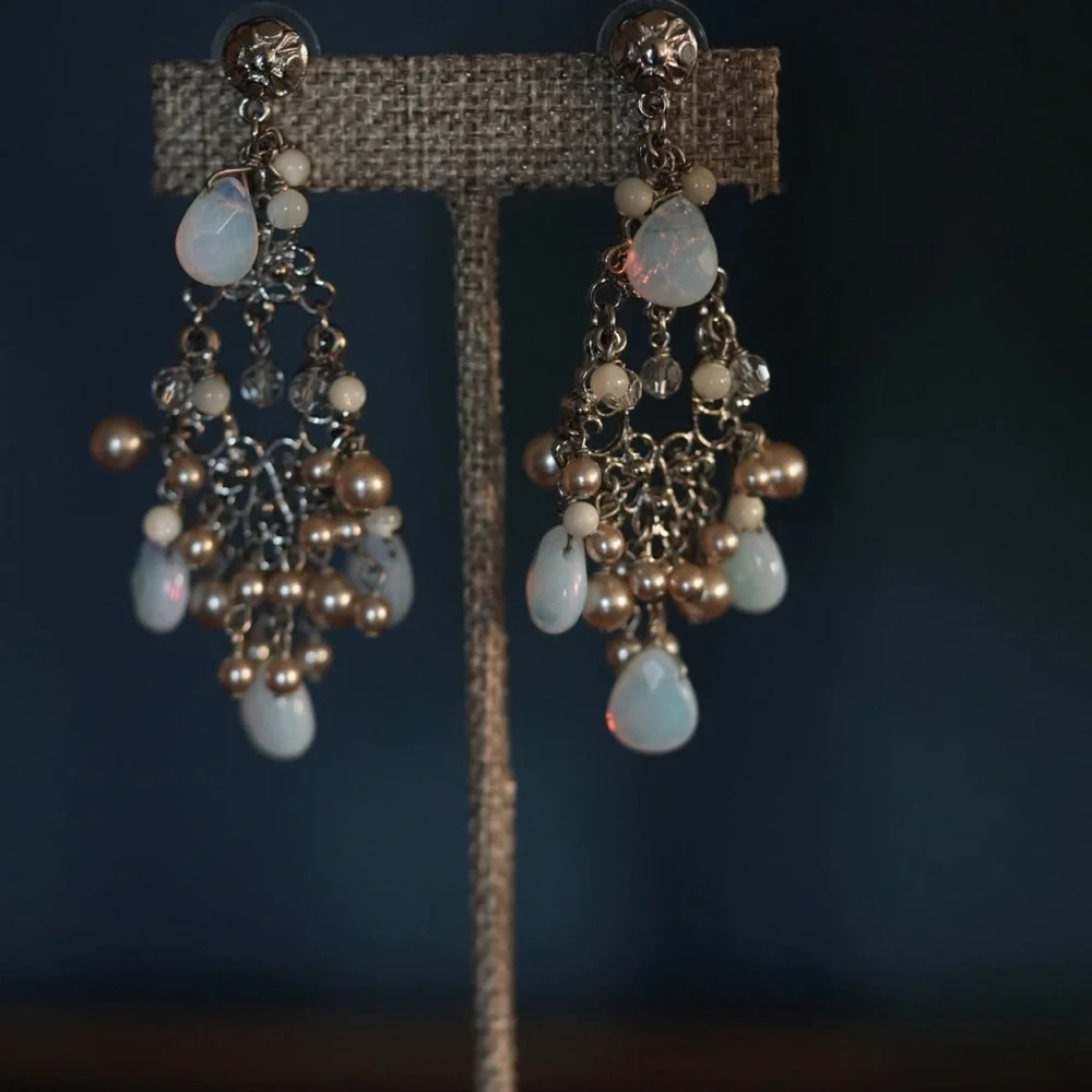 Lariat necklace, 50”, with tassels,‎ luxury vintage with matching earrings A40